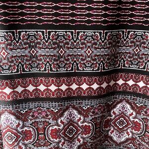 Ankle length skirt size Woman 1X black & burgundy